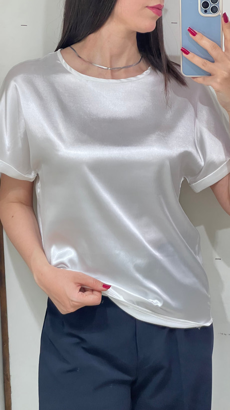تیشرت راحتی ساتن سفید